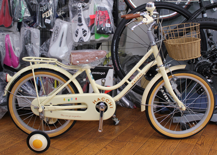 ブリジストンのキッズ用自転車 ハッチのアイボリーが入荷いたしました。