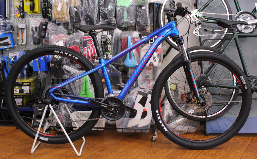 MERIDAの29erマウンテンバイク<br>BIG NINE 100のブルーが入荷いたしました。