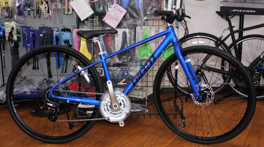 GIANTのクロスバイク<br>Escape R Disc MS LTD が入荷いたしました！